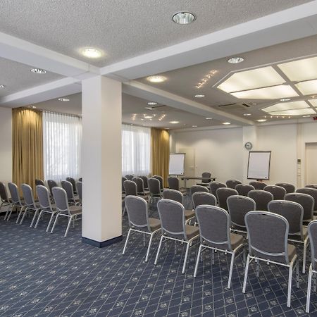 Holiday Inn Munich Unterhaching By Ihg Exterior foto
