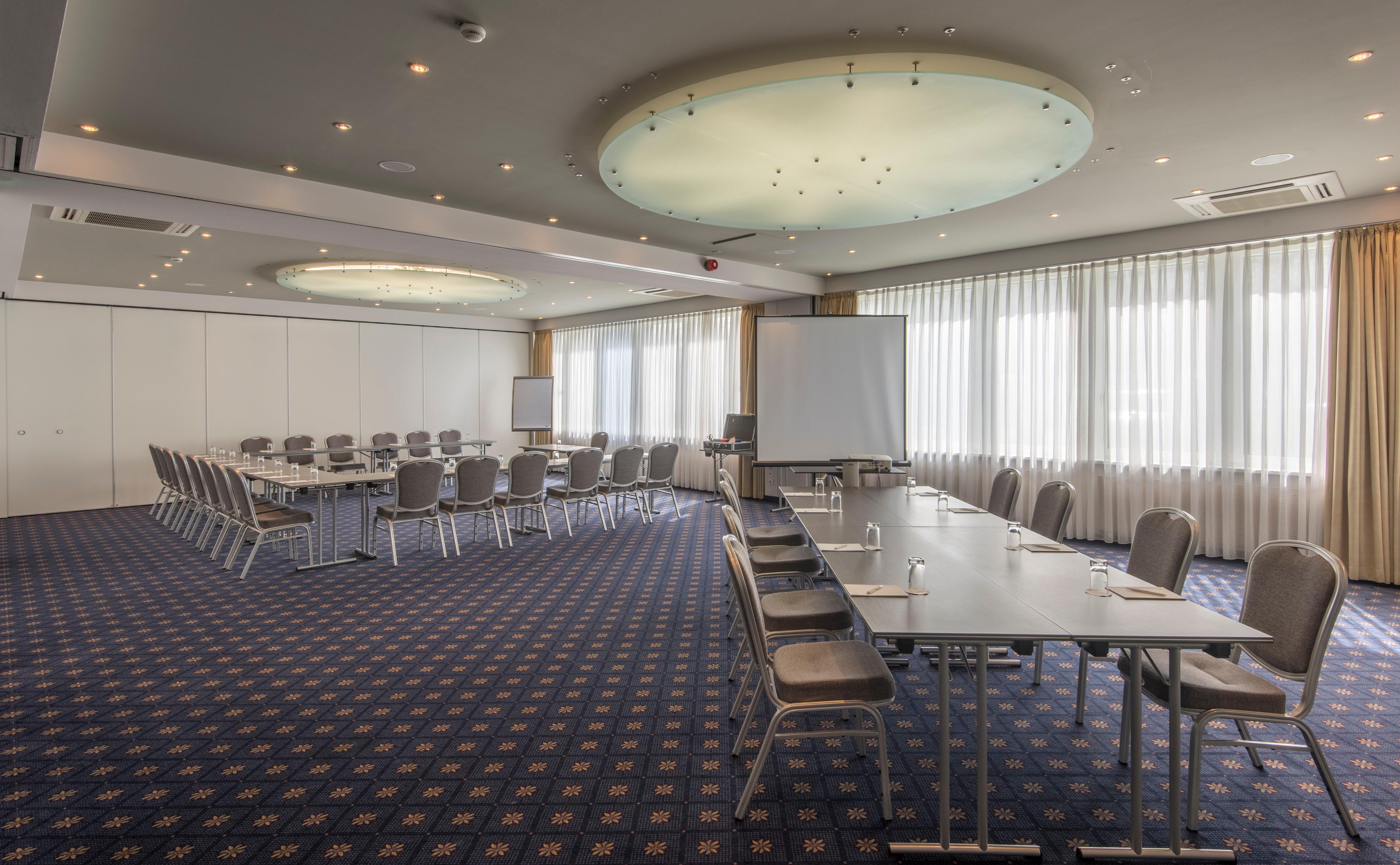 Holiday Inn Munich Unterhaching By Ihg Exterior foto