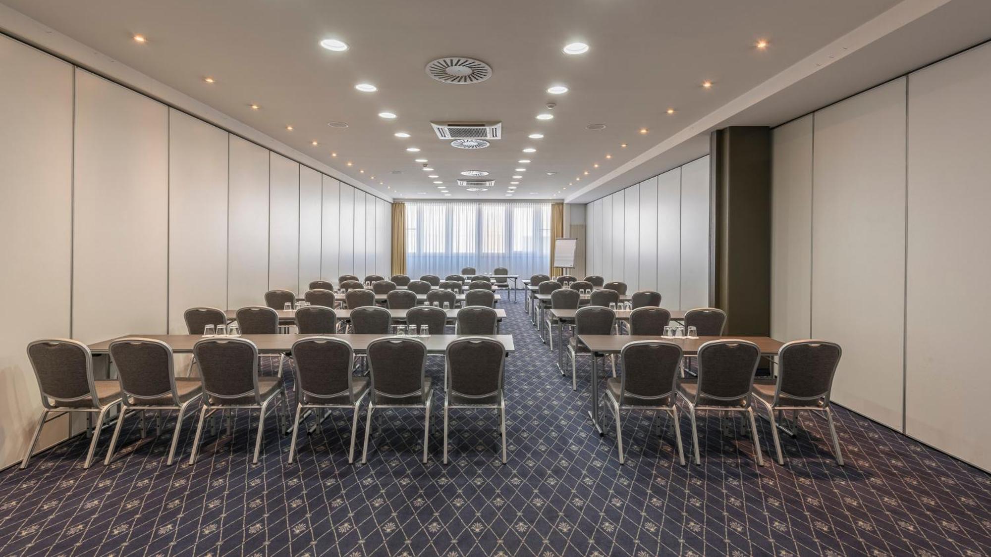 Holiday Inn Munich Unterhaching By Ihg Exterior foto