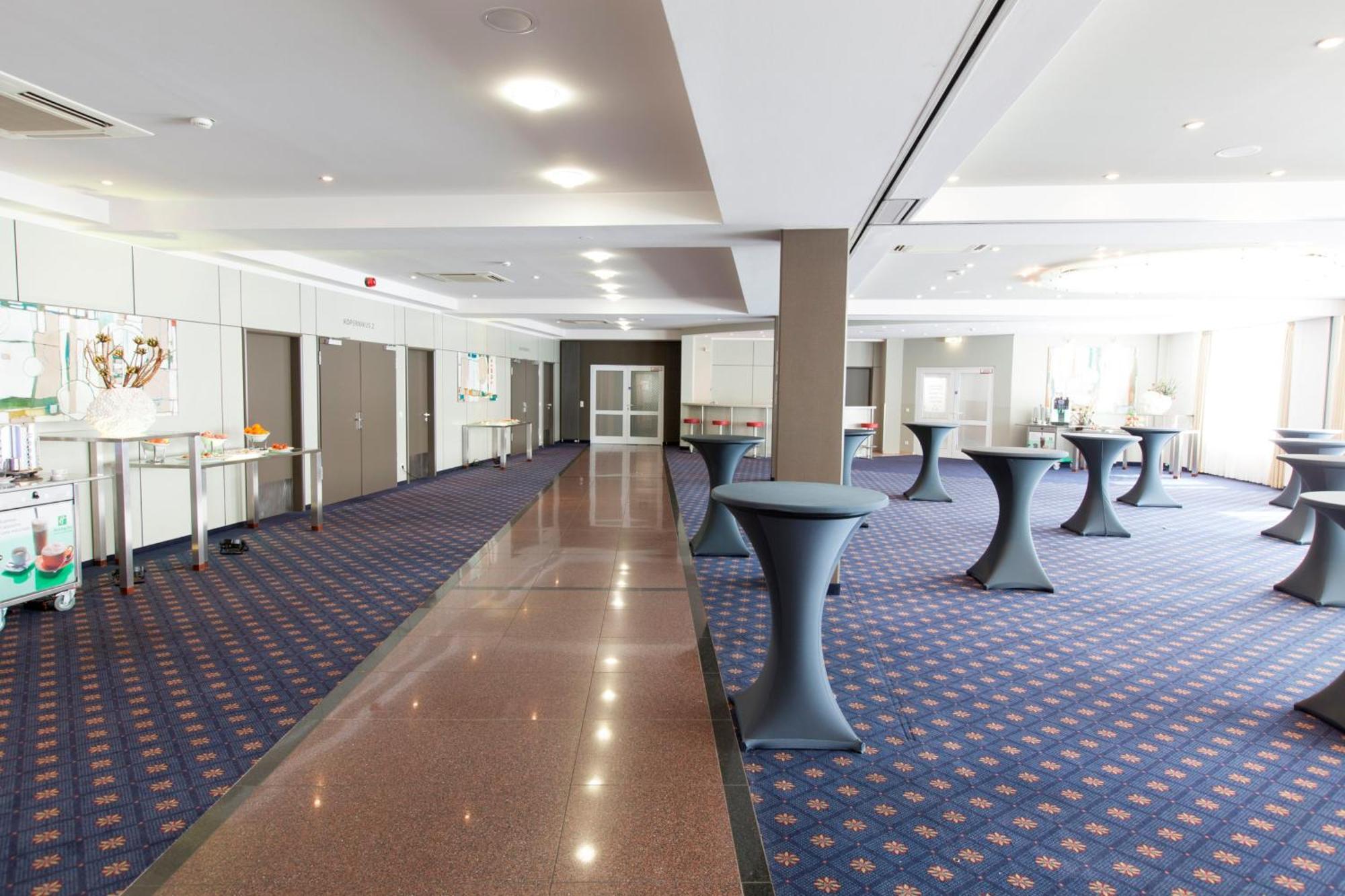 Holiday Inn Munich Unterhaching By Ihg Exterior foto